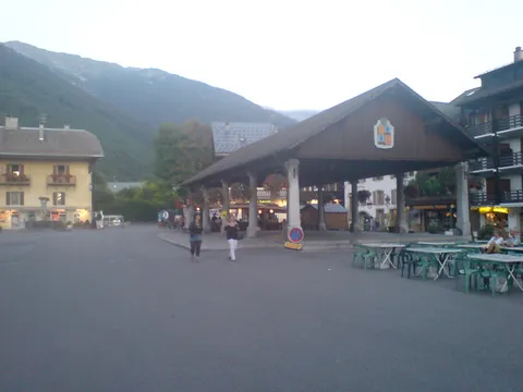 La Grenette, au cœur du village de Samoëns